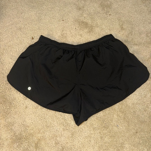 Lululemon Dolphin-Hem Mid-Rise Running
Short 3" - Black - L - Picture 6 of 9